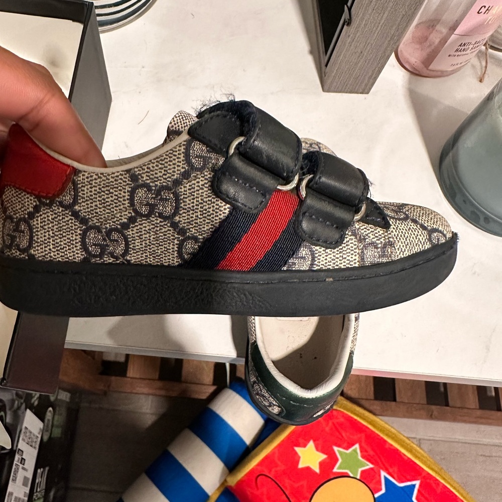 Gucci shoes